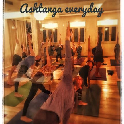 אשטנגה יוגה תל אביב