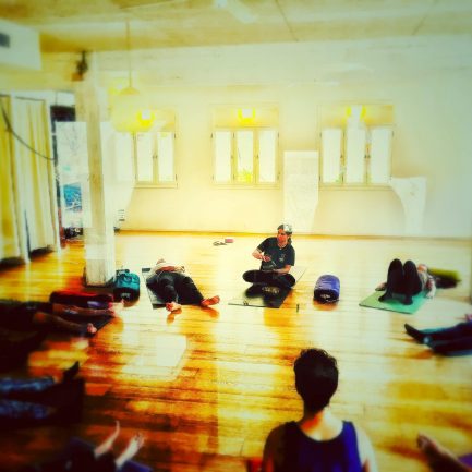 יוגה בתל אביב