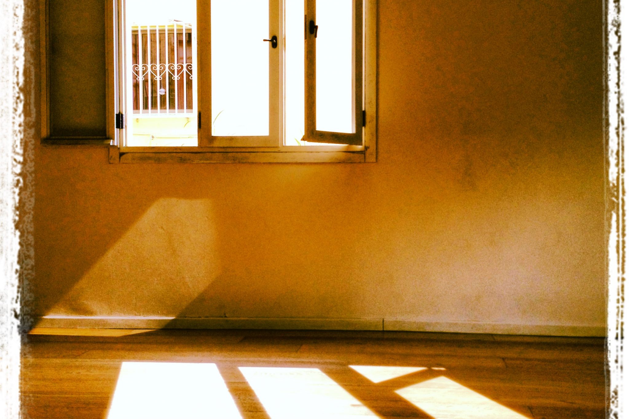 2013-03-12 17.13.51 איך לשלב בין יוגה לקריירה קיימת?